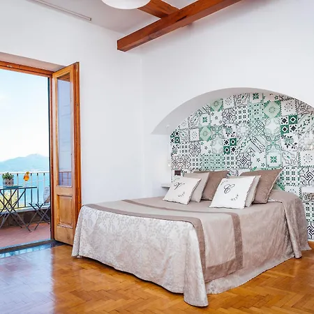 Carolina Villa *