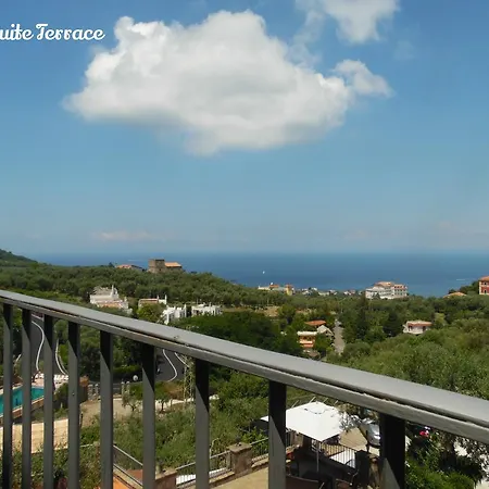 Carolina Villa Sorrento